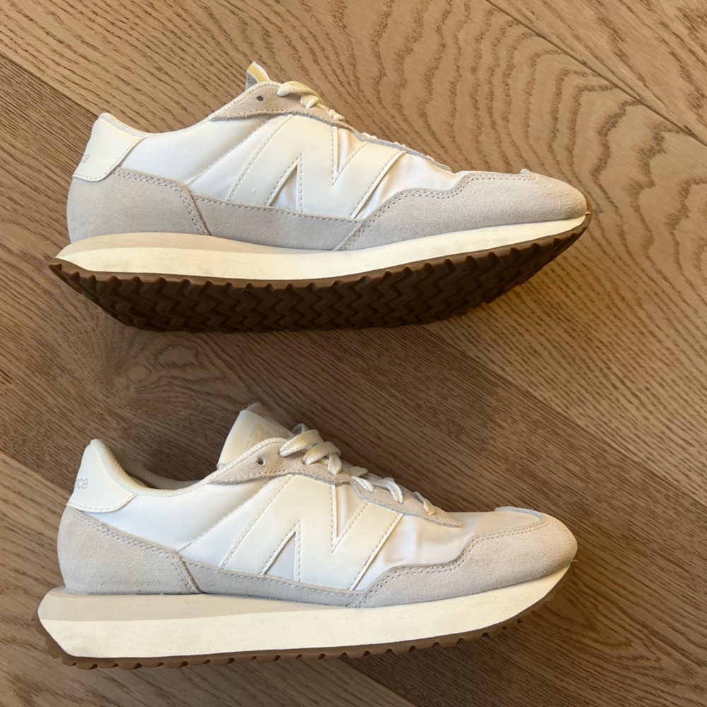 New Balance 237 white